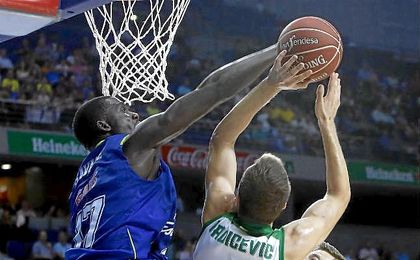 La primera jornada de la Liga Endesa acumuló el mayor número de victorias lejos de casa. La primera jornada de la Liga Endesa acumuló el mayor número de victorias lejos de casa.