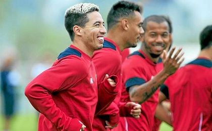 Samir Nasri ha caído de pie en el Sevilla, donde está recuperando, como deseaba, el placer de jugar al fútbol al más alto nivel. Samir Nasri ha caído de pie en el Sevilla, donde está recuperando, como deseaba, el placer de jugar al fútbol al más alto nivel.