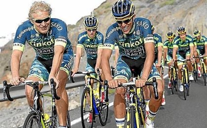 Oleg Tinkov, junto a Alberto Contador. Oleg Tinkov, junto a Alberto Contador.
