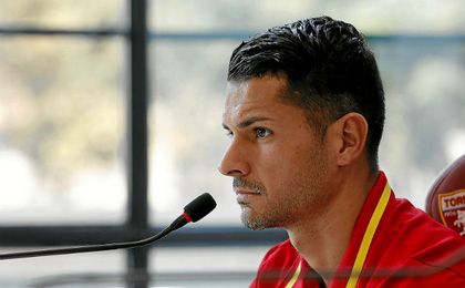 Vitolo, en rueda de prensa con la ´Roja´. Vitolo, en rueda de prensa con la ´Roja´.
