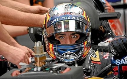 Carlos Sainz, en su monoplaza en el Gran Premio de Japón. Carlos Sainz, en su monoplaza en el Gran Premio de Japón.