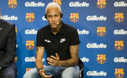 Neymar en un acto publicitario. Neymar en un acto publicitario.