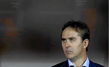 El técnico español eludió comparaciones con su antecesor en el cargo. El técnico español eludió comparaciones con su antecesor en el cargo.
