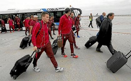 Los jugadores del Atlético, durante su viaje hasta Rostov. Los jugadores del Atlético, durante su viaje hasta Rostov.