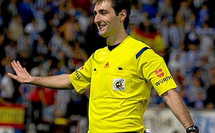 De Burgos Bengoetxea para el Betis-Espanyol. De Burgos Bengoetxea para el Betis-Espanyol.