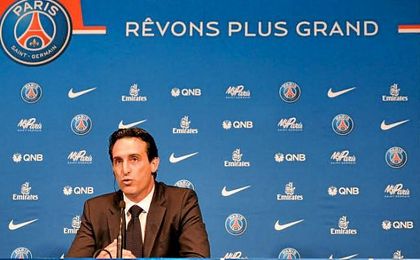En el Sevilla, según explicó Emery, convenció a todos sus jugadores para que confiaran en él, "y por eso ganamos tres veces la Europa League". En el Sevilla, según explicó Emery, convenció a todos sus jugadores para que confiaran en él, "y por eso ganamos tres veces la Europa League".