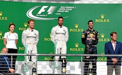 Hamilton logró en Austin la victoria número 50 de su carrera en la Fórmula Uno. Hamilton logró en Austin la victoria número 50 de su carrera en la Fórmula Uno.