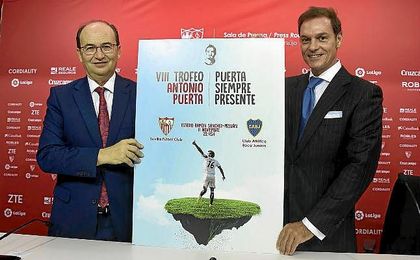 "Para nosotros es un orgullo presentar este cartel, que es sin duda histórico", aseguró Castro. "Para nosotros es un orgullo presentar este cartel, que es sin duda histórico", aseguró Castro.