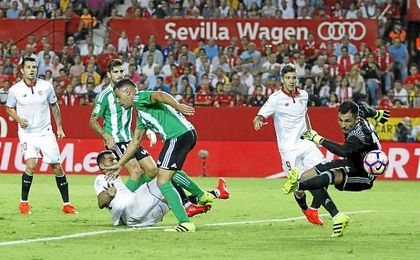 "Mi señora me contaba que la grada estaba enloquecida y no sólo con el gol sino con la victoria". "Mi señora me contaba que la grada estaba enloquecida y no sólo con el gol sino con la victoria".