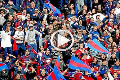 La hinchada ya versionó otra canción de Enrique Iglesias La hinchada ya versionó otra canción de Enrique Iglesias