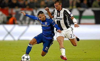 Con este empate, la Juventus se quedó en la segunda posición del grupo H. Con este empate, la Juventus se quedó en la segunda posición del grupo H.