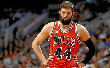 Los 17 puntos de Mirotic no fueron suficientes para ganar el partido. Los 17 puntos de Mirotic no fueron suficientes para ganar el partido.