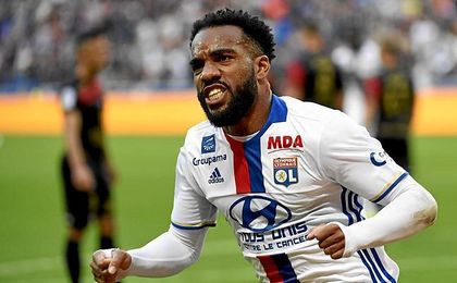 Lacazette no para de hacer goles desde que regresó de su lesión. Lacazette no para de hacer goles desde que regresó de su lesión.