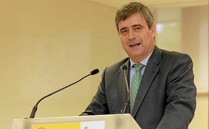 Ya se lo ha comunicado al ministro de Educación, Cultura y Deporte. Ya se lo ha comunicado al ministro de Educación, Cultura y Deporte.