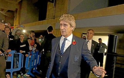 Pellegrini, llegando a Sevilla con el City. Pellegrini, llegando a Sevilla con el City.