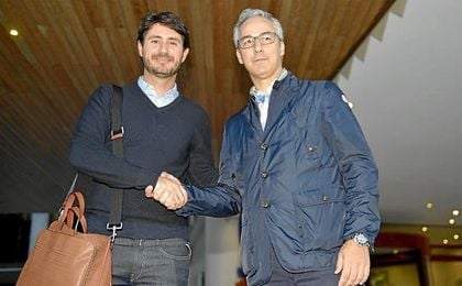 Víctor Sánchez del Amo, junto a Torrecilla, ya en Sevilla. Víctor Sánchez del Amo, junto a Torrecilla, ya en Sevilla.