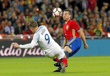 Vibrante partido en Wembley. Vibrante partido en Wembley.