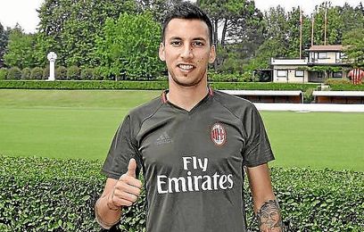 Vangioni no está contando para Montella. Vangioni no está contando para Montella.