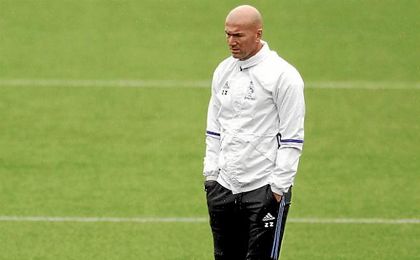 El francés lamenta la lesión de Bale. El francés lamenta la lesión de Bale.