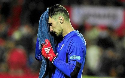 Sergio Rico salvó el partido. Sergio Rico salvó el partido.
