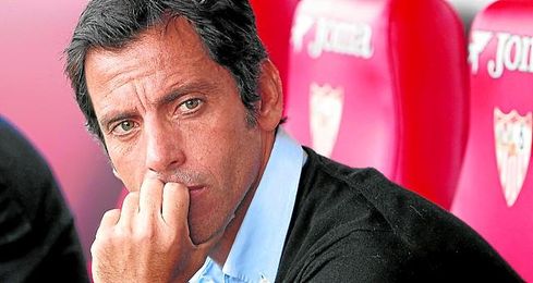 Quique Sánchez Flores, en el banquillo del Ramón Sánchez-Pizjuán. Quique Sánchez Flores, en el banquillo del Ramón Sánchez-Pizjuán.