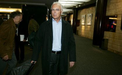 Beckenbauer y la FIFA bajo sospecha. Beckenbauer y la FIFA bajo sospecha.