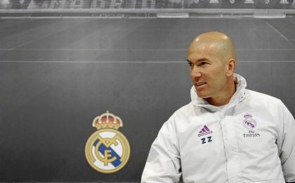 Zidane: "Estoy orgulloso de que mis jugadores respeten muchísimo a los árbitros" Zidane: "Estoy orgulloso de que mis jugadores respeten muchísimo a los árbitros"