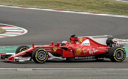 Kimi Raikkonen en la presentación del nuevo Ferrari en Fiorano. Kimi Raikkonen en la presentación del nuevo Ferrari en Fiorano.