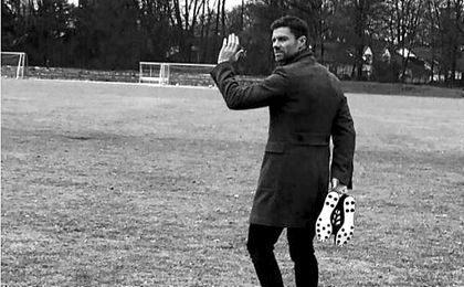 Adiós a Xabi Alonso, el penúltimo 'caballero del fútbol' Adiós a Xabi Alonso, el penúltimo 'caballero del fútbol'