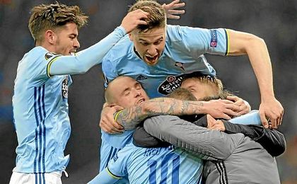 El Celta regresa a cuartos de la Europa League 16 años después. El Celta regresa a cuartos de la Europa League 16 años después.