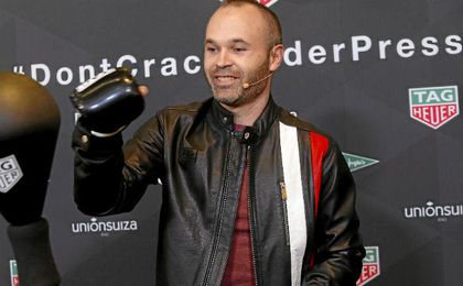 Iniesta no tiene clara su continuidad en el Barcelona más allá de 2018. Iniesta no tiene clara su continuidad en el Barcelona más allá de 2018.