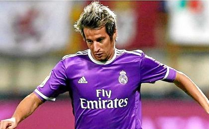 Coentrao podría encontrar su futuro en el Sporting o el Benfica Coentrao podría encontrar su futuro en el Sporting o el Benfica