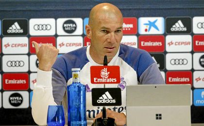 Zidane, durante la rueda de prensa. Zidane, durante la rueda de prensa.