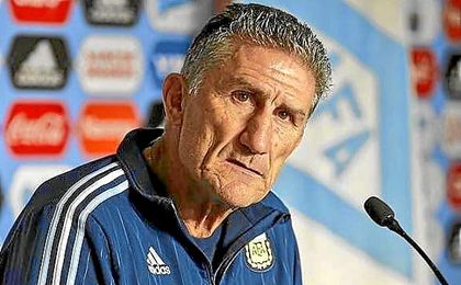 Argentina no da con la tecla para el banquillo. Argentina no da con la tecla para el banquillo.