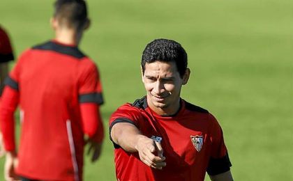Ganso regresa al once del Sevilla. Ganso regresa al once del Sevilla.