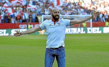 Monchi, el día de su despedida de la afición del Sevilla. Monchi, el día de su despedida de la afición del Sevilla.