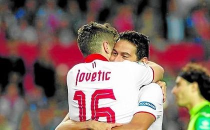 Jovetic y Ganso fueron los mejores. Jovetic y Ganso fueron los mejores.
