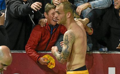 Sandro, aclamado tras su partidazo de ayer en Granada. Sandro, aclamado tras su partidazo de ayer en Granada.