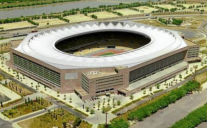 Detenidos otros dos jóvenes por la violación de una mujer junto al Estadio de la Cartuja Detenidos otros dos jóvenes por la violación de una mujer junto al Estadio de la Cartuja