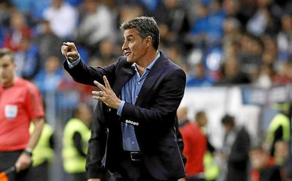 Míchel lleva cinco victorias en cinco partidos contra el Sevilla en LaLiga. Míchel lleva cinco victorias en cinco partidos contra el Sevilla en LaLiga.