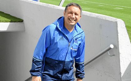 Eusebio Sacristán, antes del inicio de la sesión de hoy de la Real. Eusebio Sacristán, antes del inicio de la sesión de hoy de la Real.