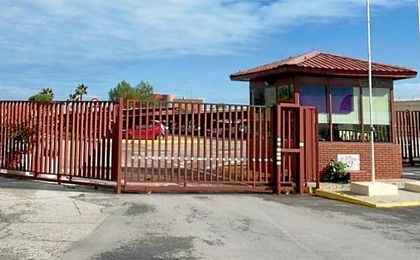 Un interno de la cárcel de Sevilla-I lesiona a cuatro funcionarios y a dos presos Un interno de la cárcel de Sevilla-I lesiona a cuatro funcionarios y a dos presos