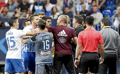 La trifulca que terminó con la expulsión de Berizzo. La trifulca que terminó con la expulsión de Berizzo.