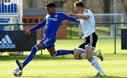 Mariano Konyk, en un partido contra el Chelsea. Mariano Konyk, en un partido contra el Chelsea.