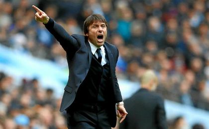 Antonio Conte busca delantero para su Chelsea. Antonio Conte busca delantero para su Chelsea.