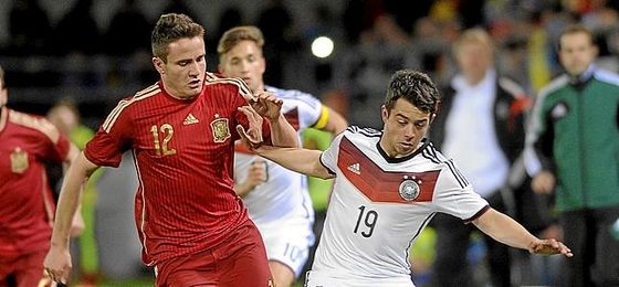 Younes ha sido internacional con Alemania hasta la sub 21. Younes ha sido internacional con Alemania hasta la sub 21.