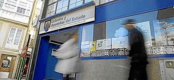 Condenada a devolver el premio que había cobrado tras encontrar un boleto de lotería. Condenada a devolver el premio que había cobrado tras encontrar un boleto de lotería.