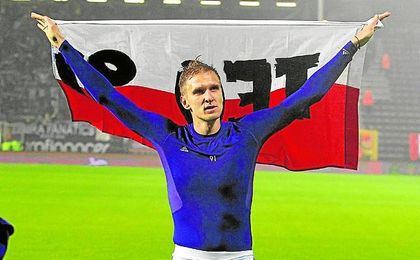 Víctor Orta ya seguía, cuando trabajaba para el Sevilla, al punta polaco. Víctor Orta ya seguía, cuando trabajaba para el Sevilla, al punta polaco.