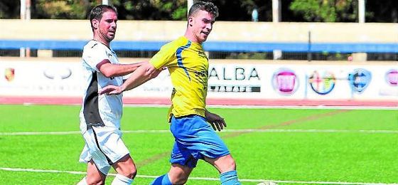 Baraja (derecha), en su etapa en el San Juan la pasada temporada; luego fichó por el Cabecense. Baraja (derecha), en su etapa en el San Juan la pasada temporada; luego fichó por el Cabecense.