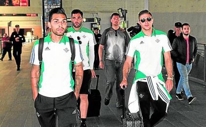 Petros está completamente adaptado tanto al equipo como a la ciudad. Petros está completamente adaptado tanto al equipo como a la ciudad.